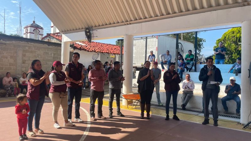 Entregan canastas alimentarias en San Diego Cuentla