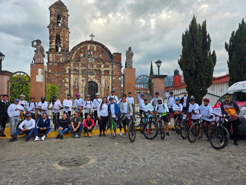 Realizan peregrinación ciclista a San Lucas Huetamo, Michoacán