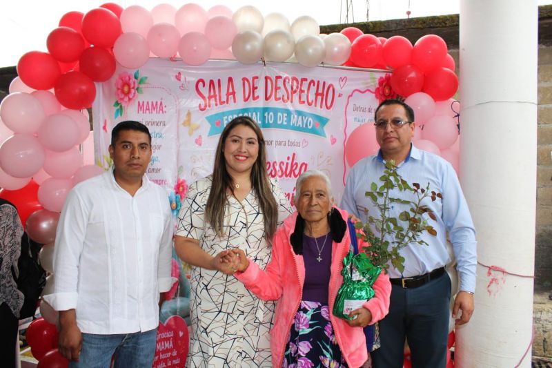 Madres de San Diego Cuentla celebran su día en un ambiente de alegría y convivencia